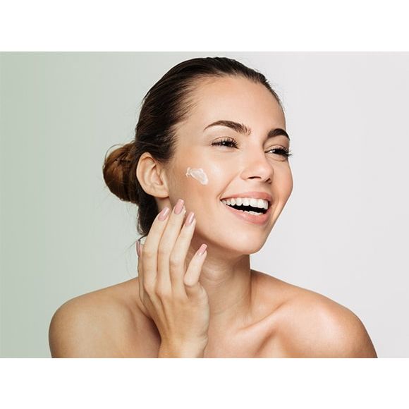 krem i serum z retinolem – skład, działanie, efekty