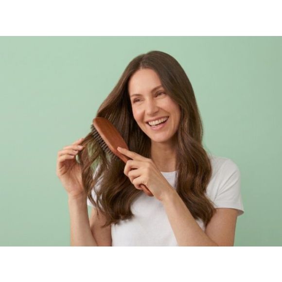ALT: Jak zregenerować mocno zniszczone włosy po zimie? Sprawdź kosmetyki do włosów tołpa.® hair routine i pozwól im odzyskać blask!