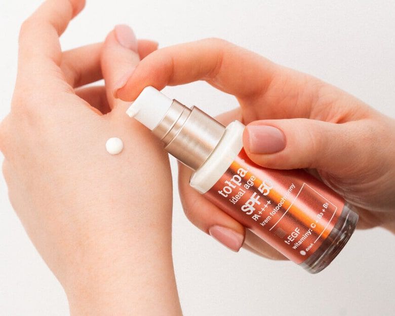 ideal age SPF 50 PA ++++, krem fotoochronny - zdjęcie